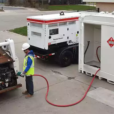 EnviroCube Fuel Tank refueling a standy-by generator and a piece of construction equipment at the same time.