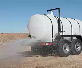 1025 Gallon Water Trailer