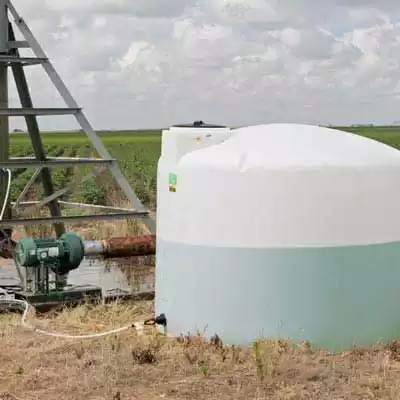 1600 gallon vertical poly tank for fertilizer